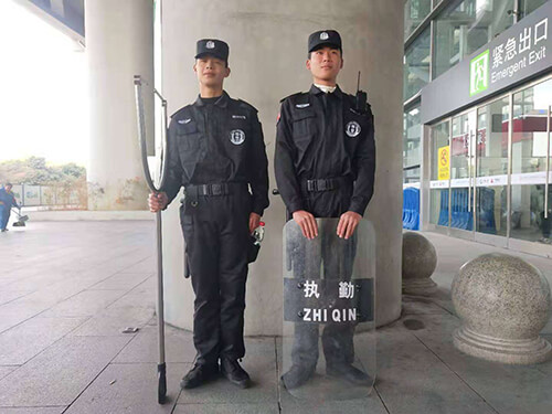 东莞保安公司保安员在自身防卫时应注意的问题